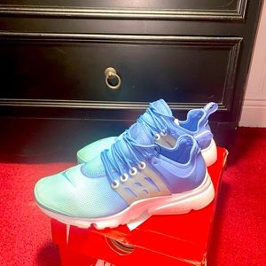 Nike women Presto Ultra: Limited Addition